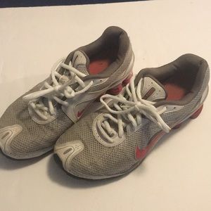 Nike SHOX Women’s Running shoes size 9